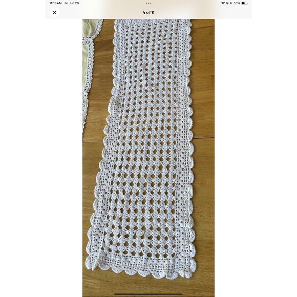 2 Table Runner & 2 Doilies Hand Crocheted Different Sizes& Shapes (H) - Picture 4 of 11